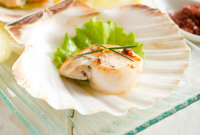 Recette de printemps - Saint-Jacques pochées, vinaigre balsamique et miel