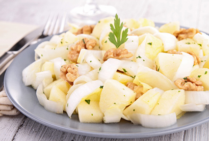 Recette de salade d'endives, pommes et noix