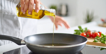 Cuisson à l’huile d’olive : une pratique saine et savoureuse