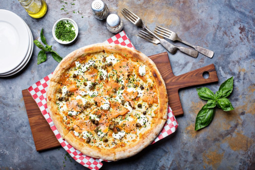 Recette de Pizza au Saumon Fumé et Pesto d'Epinards